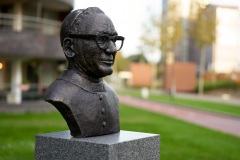 monsignor-Oscar-A.-Romero-Y-Galdamez-4