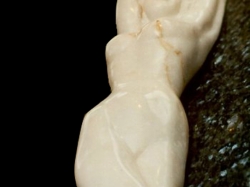 Marmer liggend naakt 2.jpg